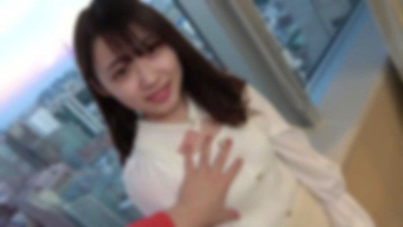 ※再贩修正版【限定復活】与偶像级美女由美酱在高级饭店的过夜约会。温柔的性格、极致的笑容，以及不经意的举止，一切都让人感到疗癒的最高级美女。面对艺术般纤细的身材，兴奋不已而大量射精。