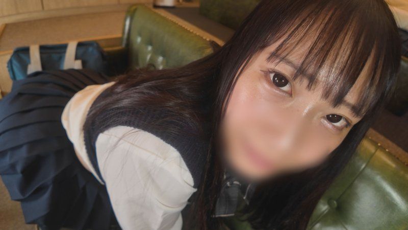 无修正＜G罩杯纯白身体,人生首次生中出＞东北出生,港町长大,被吸引眼神的18岁制服软嫩小穴,将精液一滴不剩地注入小穴裡了！